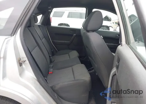 2010 Ford Focus Se z USA, uszkodzony, nr VIN 1FAHP3FN8AW192047